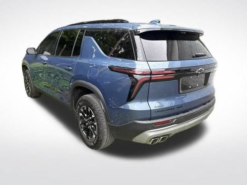 Used 2025 Chevrolet Traverse Z71 w/ Enhanced Driving Package AWD/4WD image 9