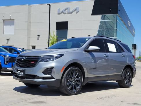 Used 2023 Chevrolet Equinox RS AWD/4WD image 1