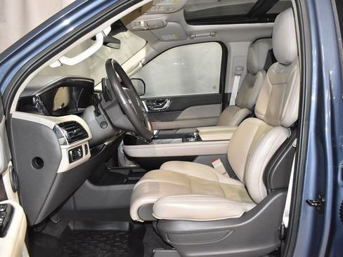 Used 2023 Lincoln Navigator L Reserve w/ Equipment Group 201A image 12