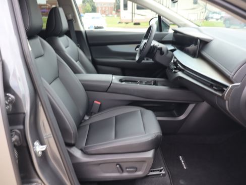 Used 2025 Nissan Murano SL AWD/4WD image 12