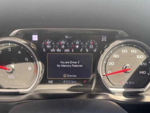 Used 2019 Chevrolet Silverado 1500 High Country image 41