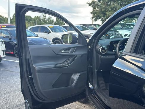 Used 2026 Chevrolet Equinox LT FWD image 15