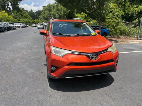 Used 2016 Toyota RAV4 XLE FWD image 3