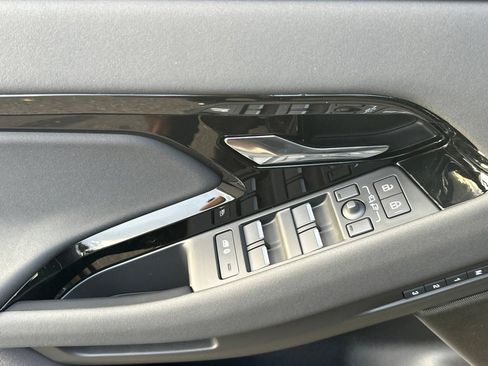 New 2026 Land Rover Range Rover Evoque S image 15
