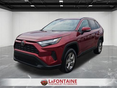 Used 2022 Toyota RAV4 XLE w/ Convenience Package AWD/4WD image 1