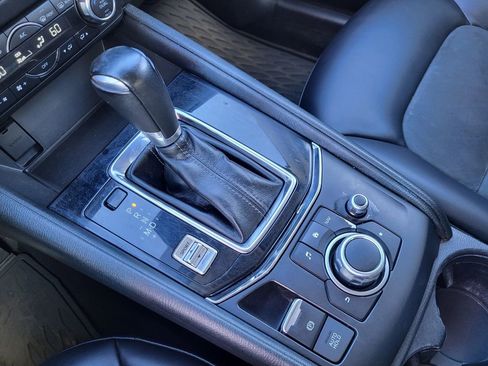 Used 2018 MAZDA CX-5 Touring w/ Preferred Equipment Package image 34