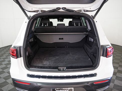 Certified 2023 Mercedes-Benz EQB 300 4MATIC image 8