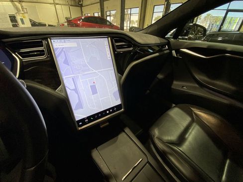 Used 2016 Tesla Model S AWD image 8