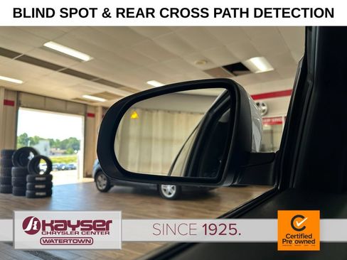 Certified 2018 Jeep Cherokee Limited w/ Trailer Tow Group AWD/4WD image 8