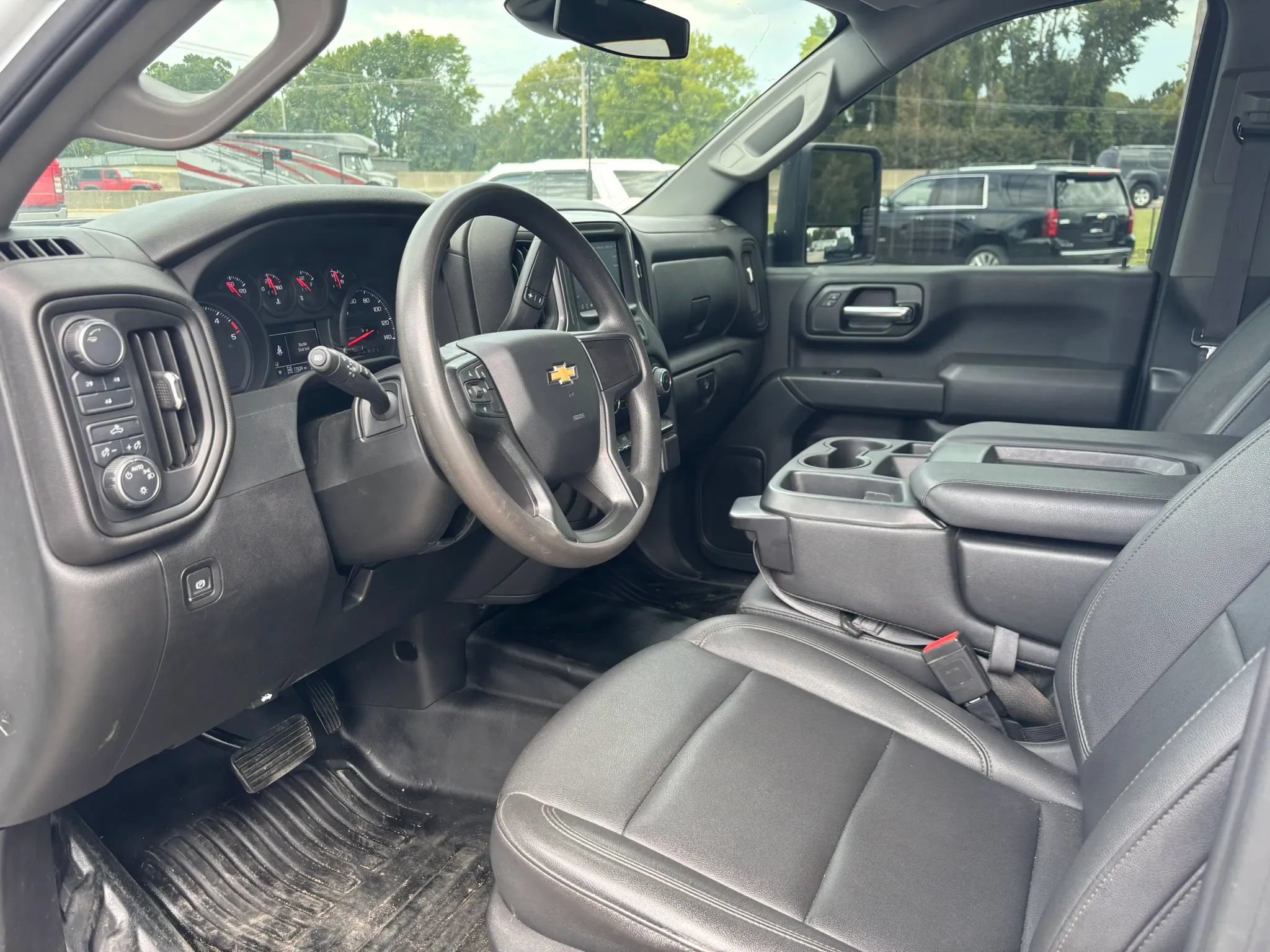 Used 2024 Chevrolet Silverado 3500 W/T AWD/4WD image 13