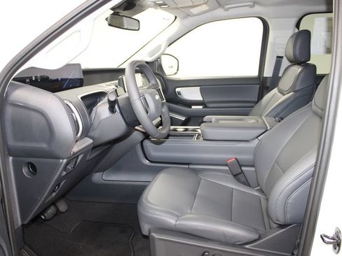 New 2026 Ford Expedition Active RWD image 22