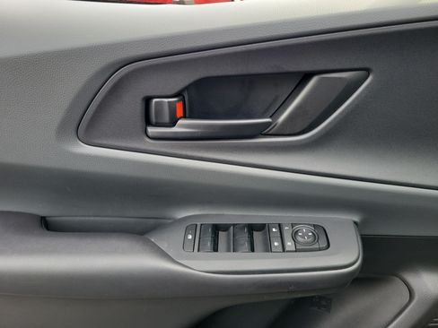 Used 2025 Toyota Prius LE FWD image 17