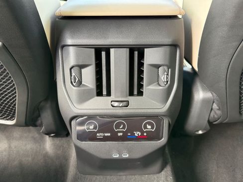 New 2026 BMW X3 xDrive30i w/ Premium Package AWD/4WD image 18