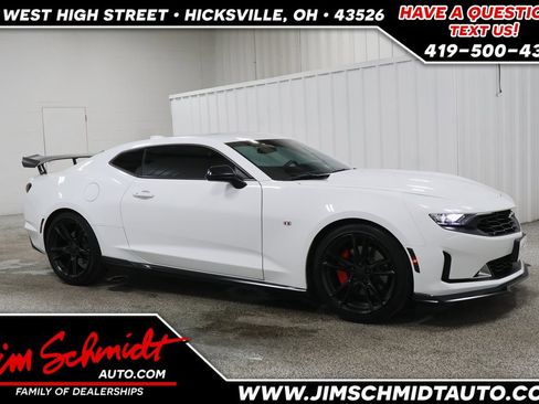 Used 2023 Chevrolet Camaro LT image 1