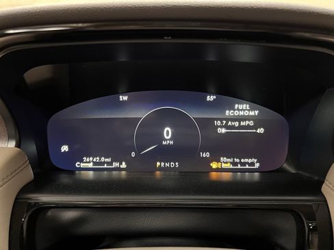 Used 2022 Lincoln Nautilus Reserve w/ Luxury Package image 34