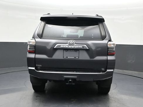 Used 2022 Toyota 4Runner SR5 RWD image 4