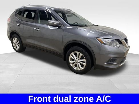 Used 2014 Nissan Rogue SV image 5