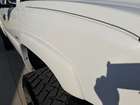 Used 2005 Chevrolet Silverado 2500 LS w/ Heavy-Duty Power Package image 60