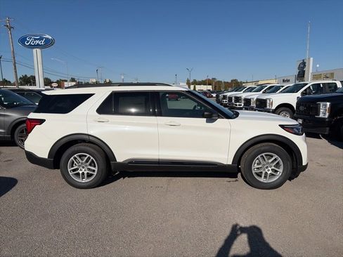 New 2026 Ford Explorer Active image 7