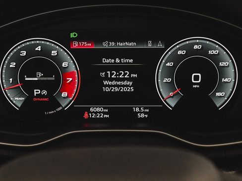 Used 2025 Audi SQ5 Premium Plus w/ Premium Plus Package image 16