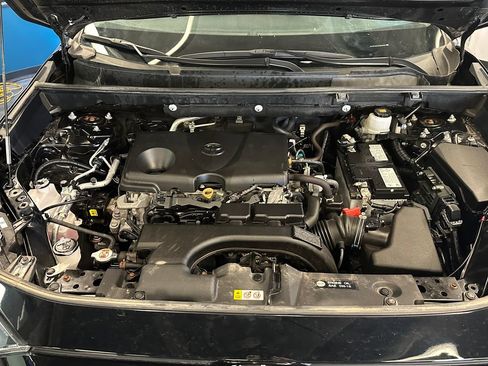 Used 2019 Toyota RAV4 LE w/ All Weather Liner Package AWD/4WD image 22