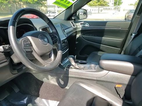 Used 2022 Jeep Grand Cherokee Limited image 9