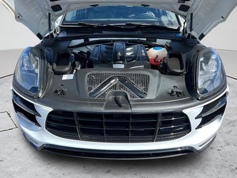 Used 2017 Porsche Macan Turbo image 36