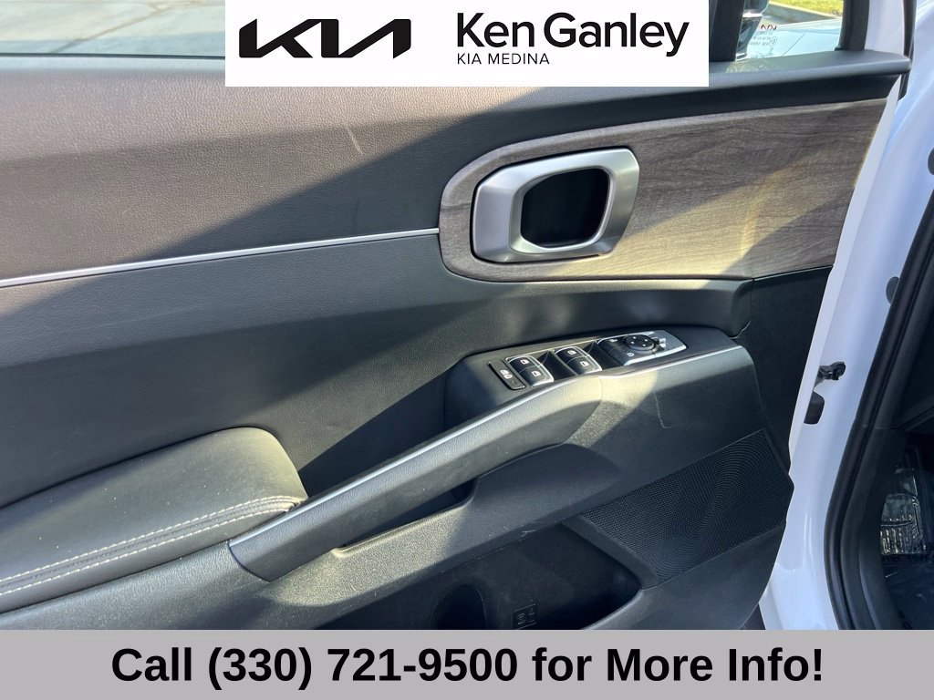 Certified 2023 Kia Sorento S w/ Panoramic Sunroof Package AWD/4WD image 25