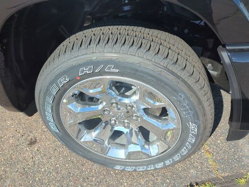 New 2026 RAM 1500 Big Horn AWD/4WD image 9