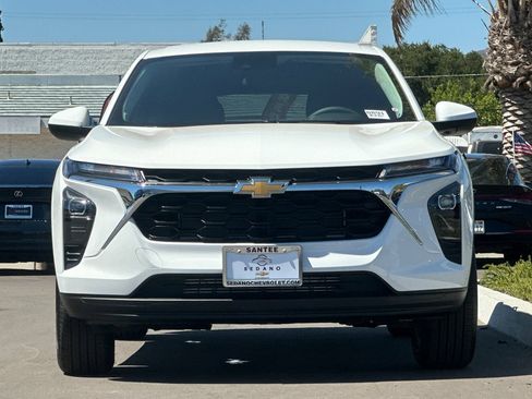 New 2026 Chevrolet Trax LS w/ LS Convenience Package FWD image 9