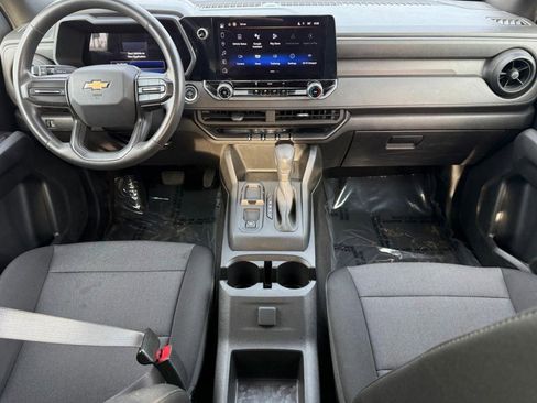 Used 2024 Chevrolet Colorado W/T image 13