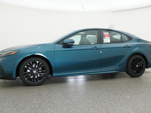 New 2026 Toyota Camry SE image 8