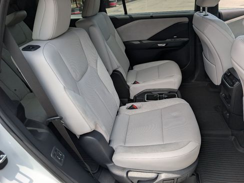 Used 2026 Lexus TX 550h AWD Plug-In Hybrid w/ Technology Package image 5