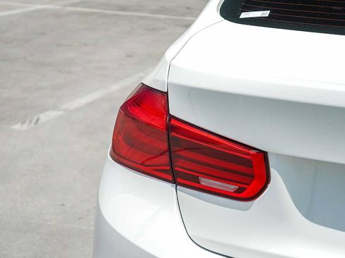 Used 2016 BMW 328i Sedan RWD image 8