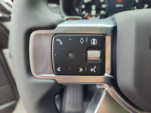 New 2026 Land Rover Discovery S AWD/4WD image 19