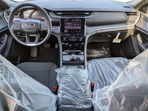 New 2026 Jeep Grand Cherokee Laredo X AWD/4WD image 16