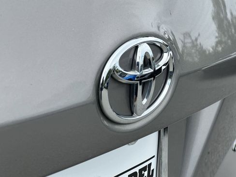 Used 2015 Toyota Corolla LE FWD image 10