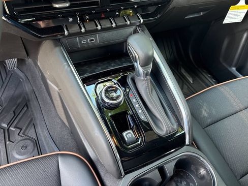 New 2026 GMC Canyon AT4 AWD/4WD image 19
