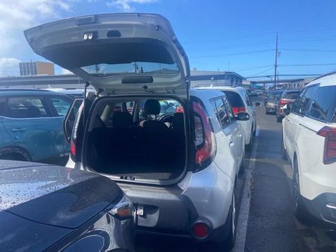 Used 2016 Kia Soul w/ Convenience Package FWD image 13