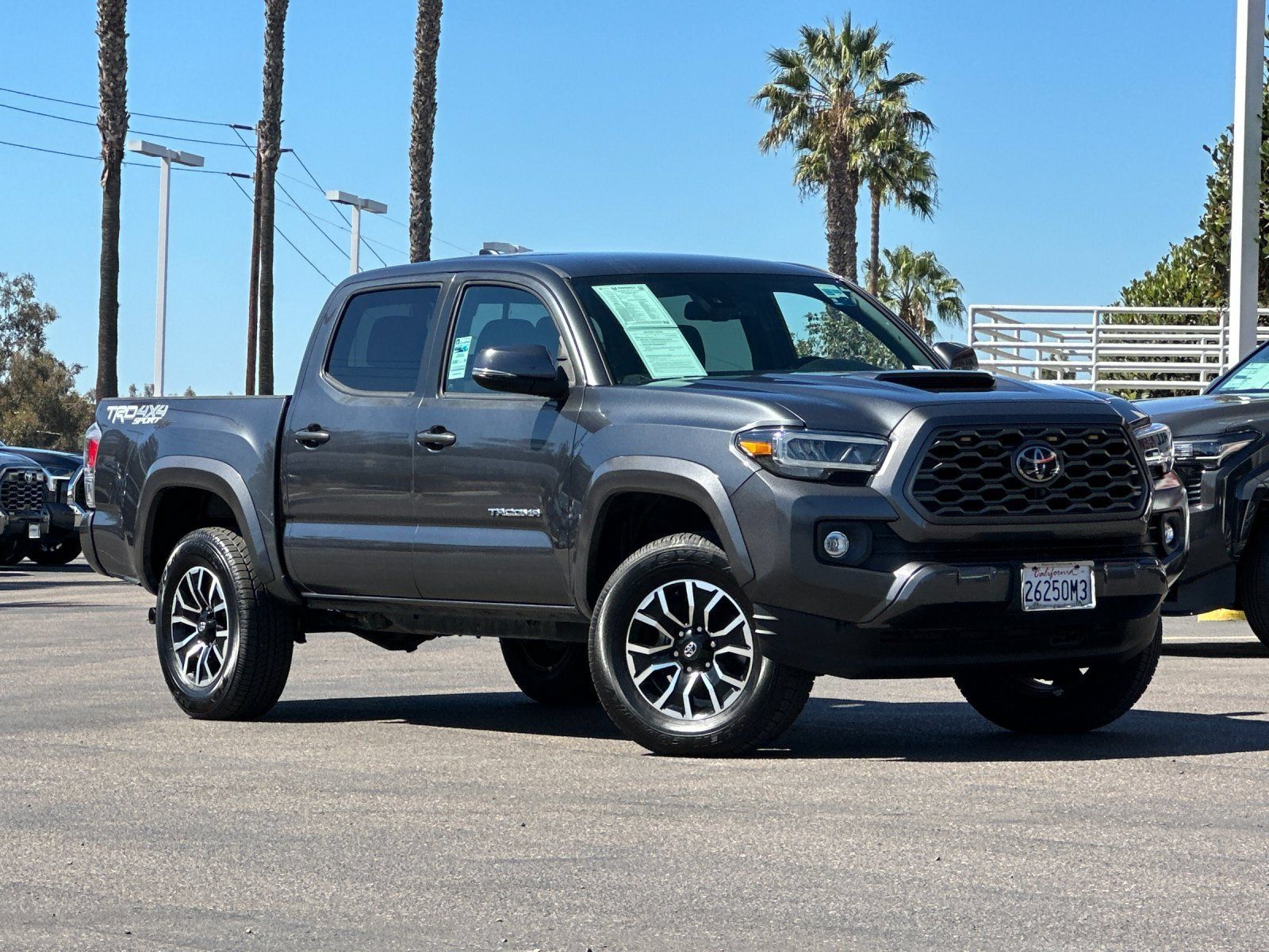 Used 2022 Toyota Tacoma TRD Sport w/ Technology Package AWD/4WD image 8