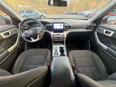Used 2020 Ford Explorer XLT w/ Comfort Package image 7