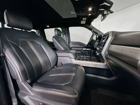 Certified 2022 Ford F250 Platinum w/ Tremor Off-Road Package AWD/4WD image 15