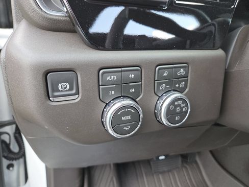 New 2026 GMC Sierra 1500 SLT w/ SLT Premium Plus Package AWD/4WD image 8