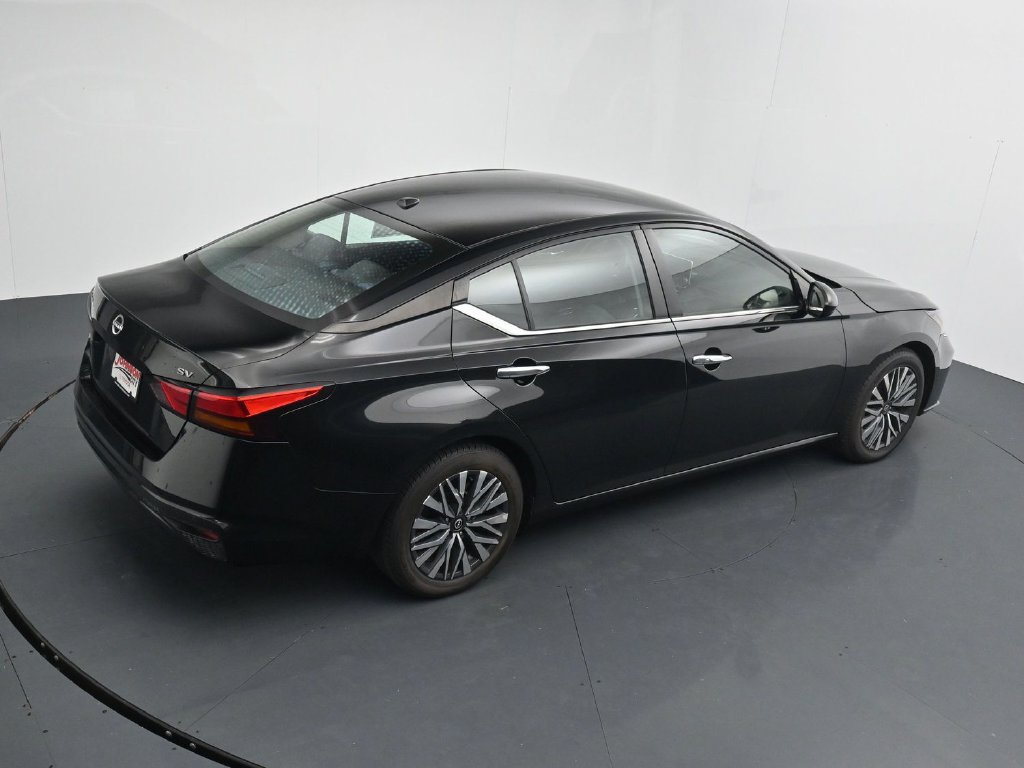 Used 2023 Nissan Altima 2.5 SV FWD image 30