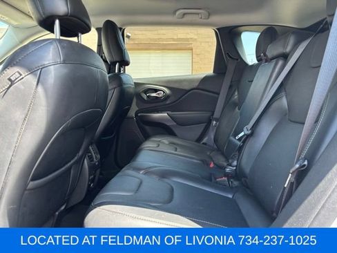 Used 2020 Jeep Cherokee Limited AWD/4WD image 9