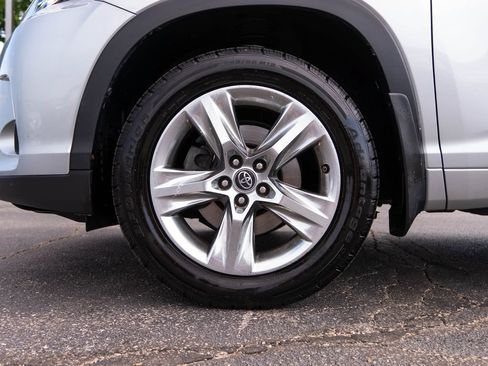 Used 2018 Toyota Highlander Limited AWD/4WD image 13
