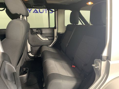 Used 2012 Jeep Wrangler Unlimited Sahara w/ Trailer Tow Group AWD/4WD image 32