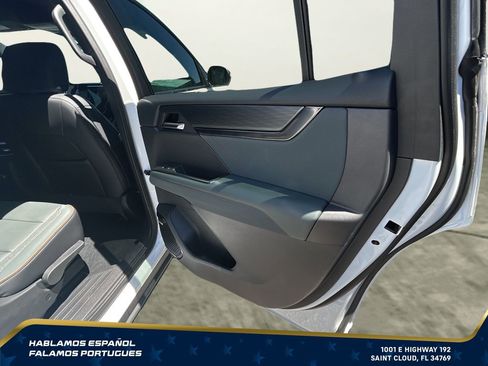 New 2026 GMC Acadia AT4 w/ Luxury Package AWD/4WD image 24