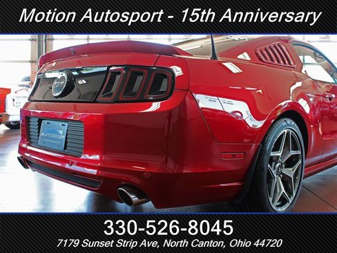 Used 2013 Ford Mustang GT Premium w/ Security Pkg RWD image 11