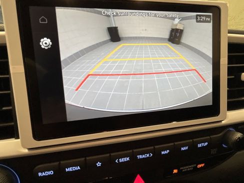 New 2025 Hyundai Venue Limited image 9